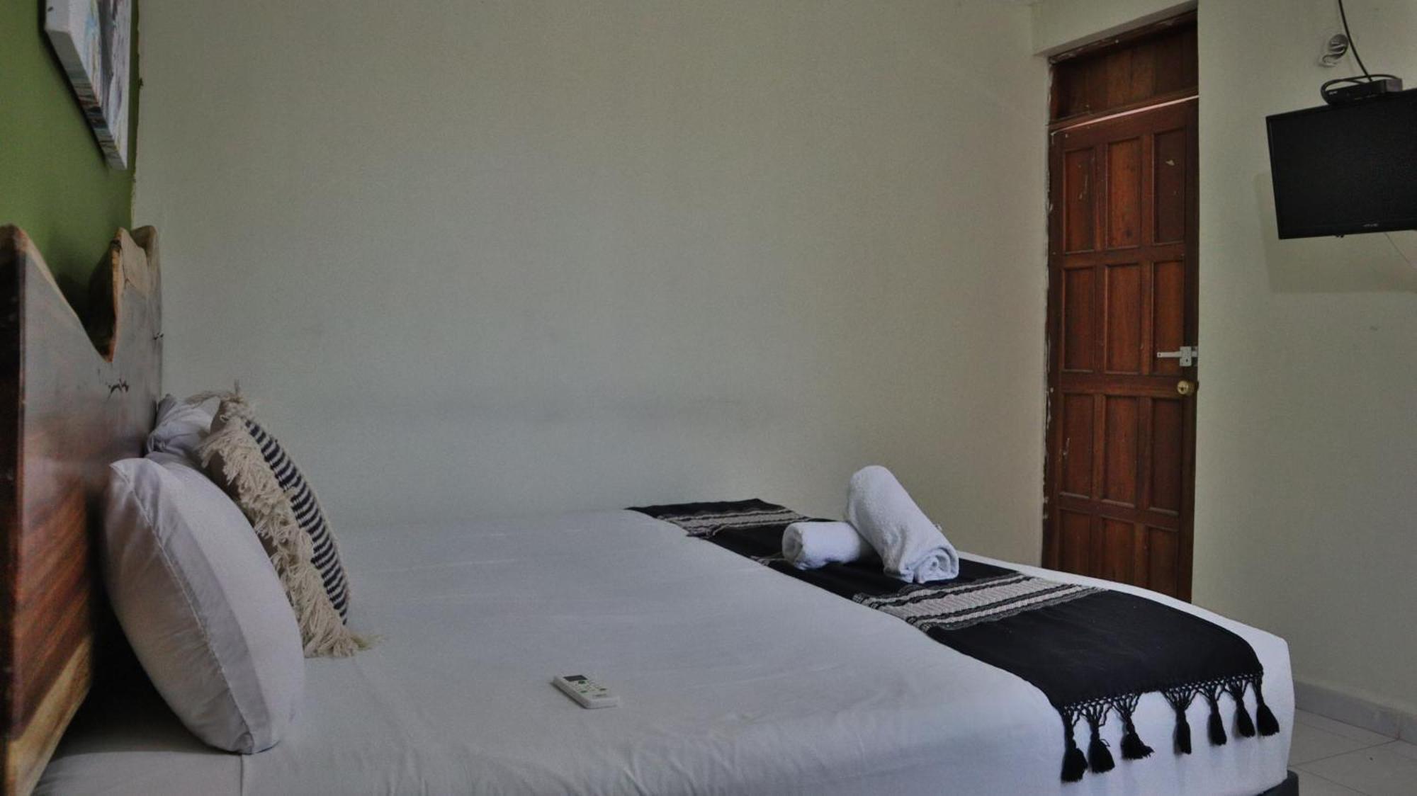 Hotel Koox Jool Bacalar Exteriör bild